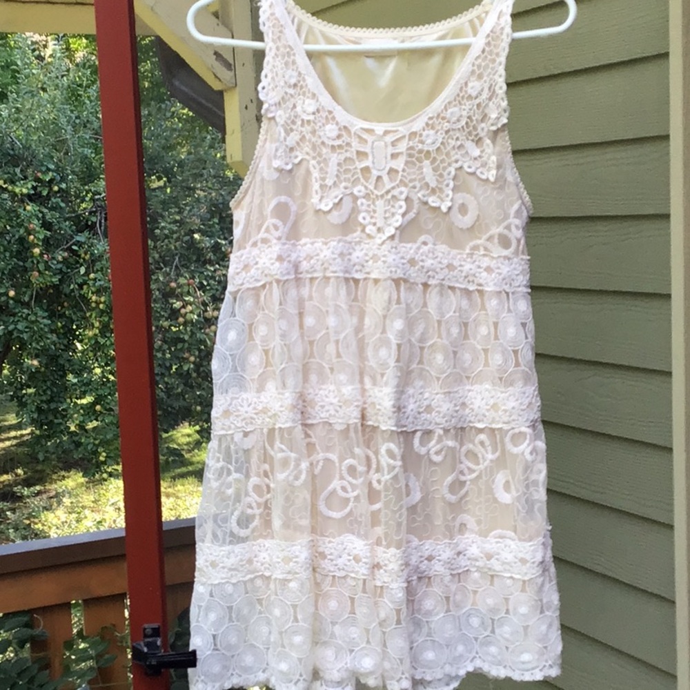 CreamLace Sleeveless Blouse Sz M by Instyle